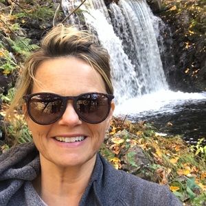 Meet your Posher, Shelly